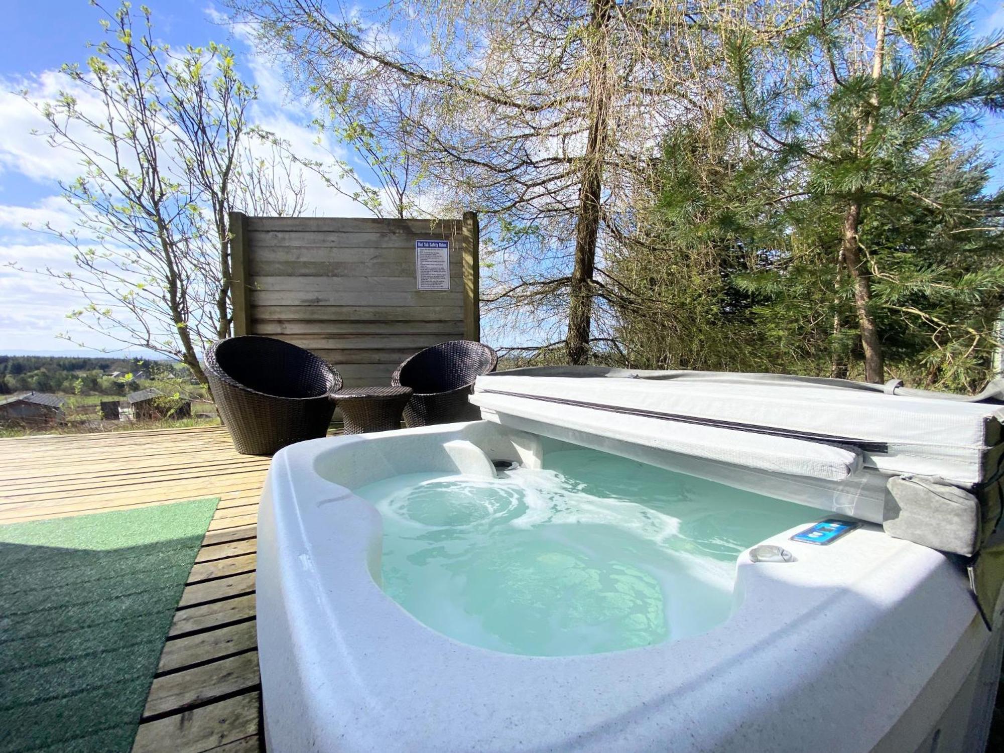 Blair Tiny House With Private Hot Tub - Fife - Loch Leven - Lomond Hills Vila Dunfermline Exterior foto