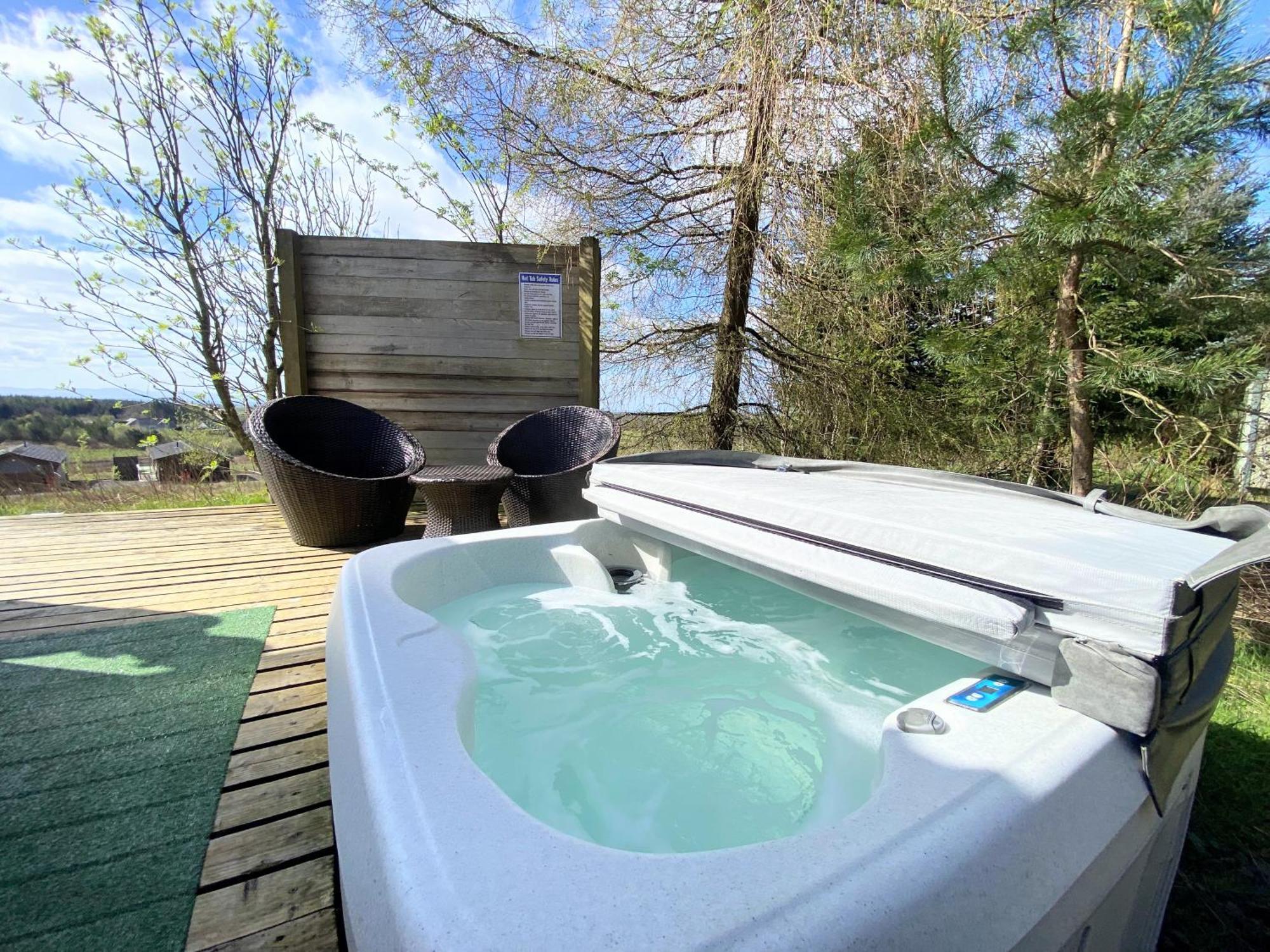 Blair Tiny House With Private Hot Tub - Fife - Loch Leven - Lomond Hills Vila Dunfermline Exterior foto